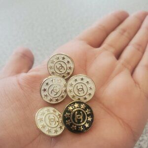 chanel buttons 5